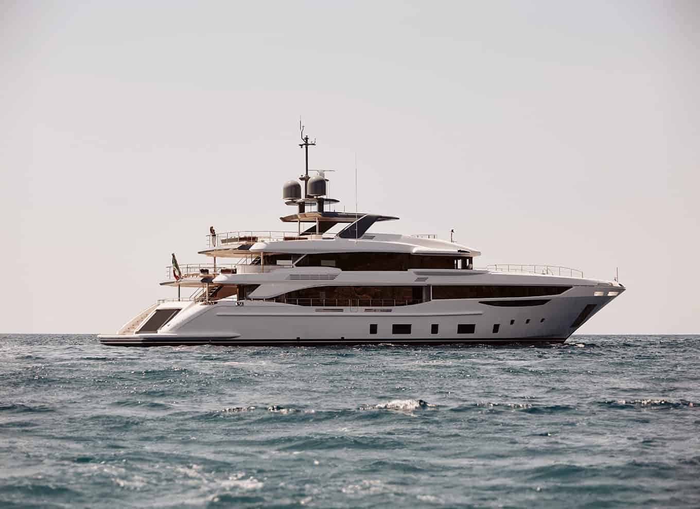 Benetti-Media-Room-Boatshow-Card-Diamond-44M-Emuna