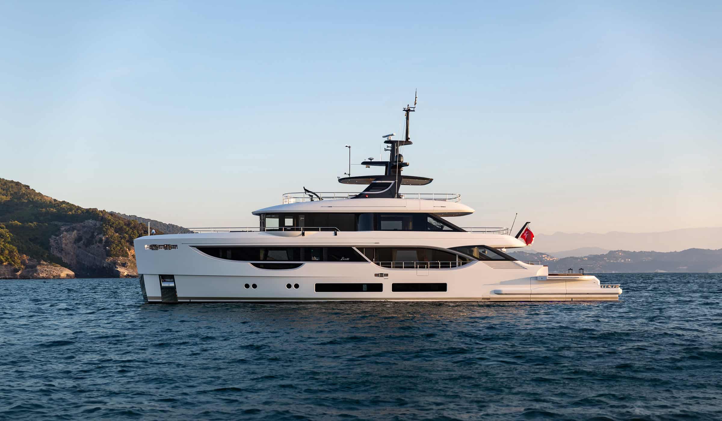 Benetti-Yachts-Oasis-34M-Exteriors-Overview