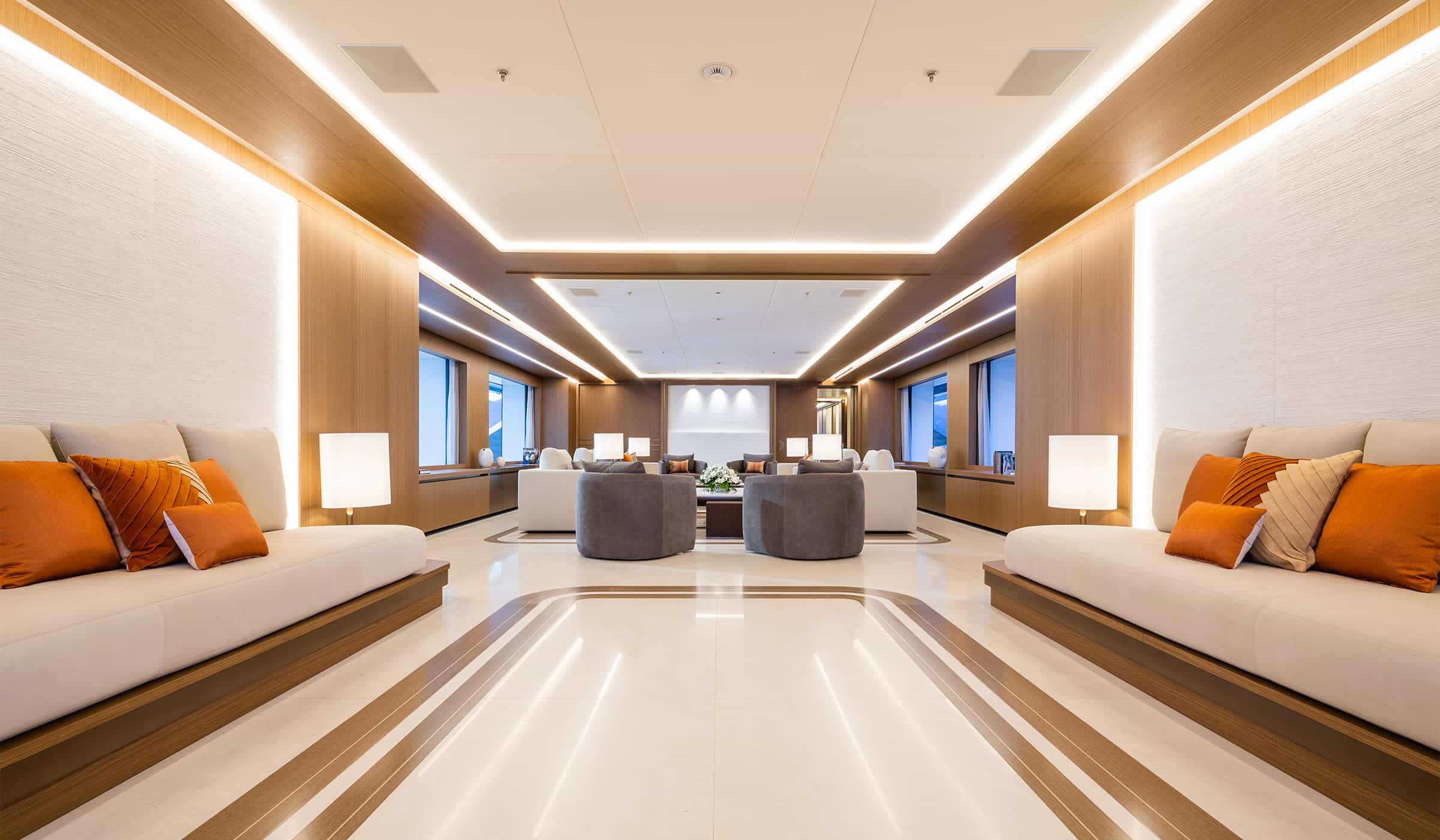 Benetti-HOY-Construction-Engineering-06-Interior-Carousel-06