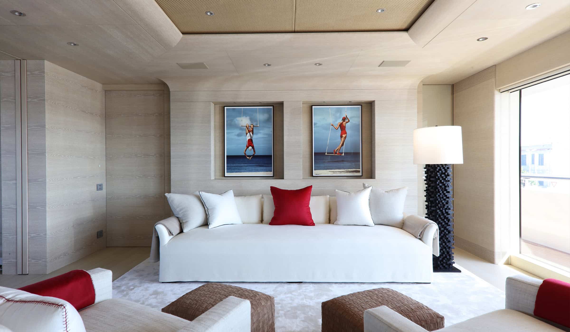 Benetti-HOY-Construction-Engineering-06-Interior-Carousel-07