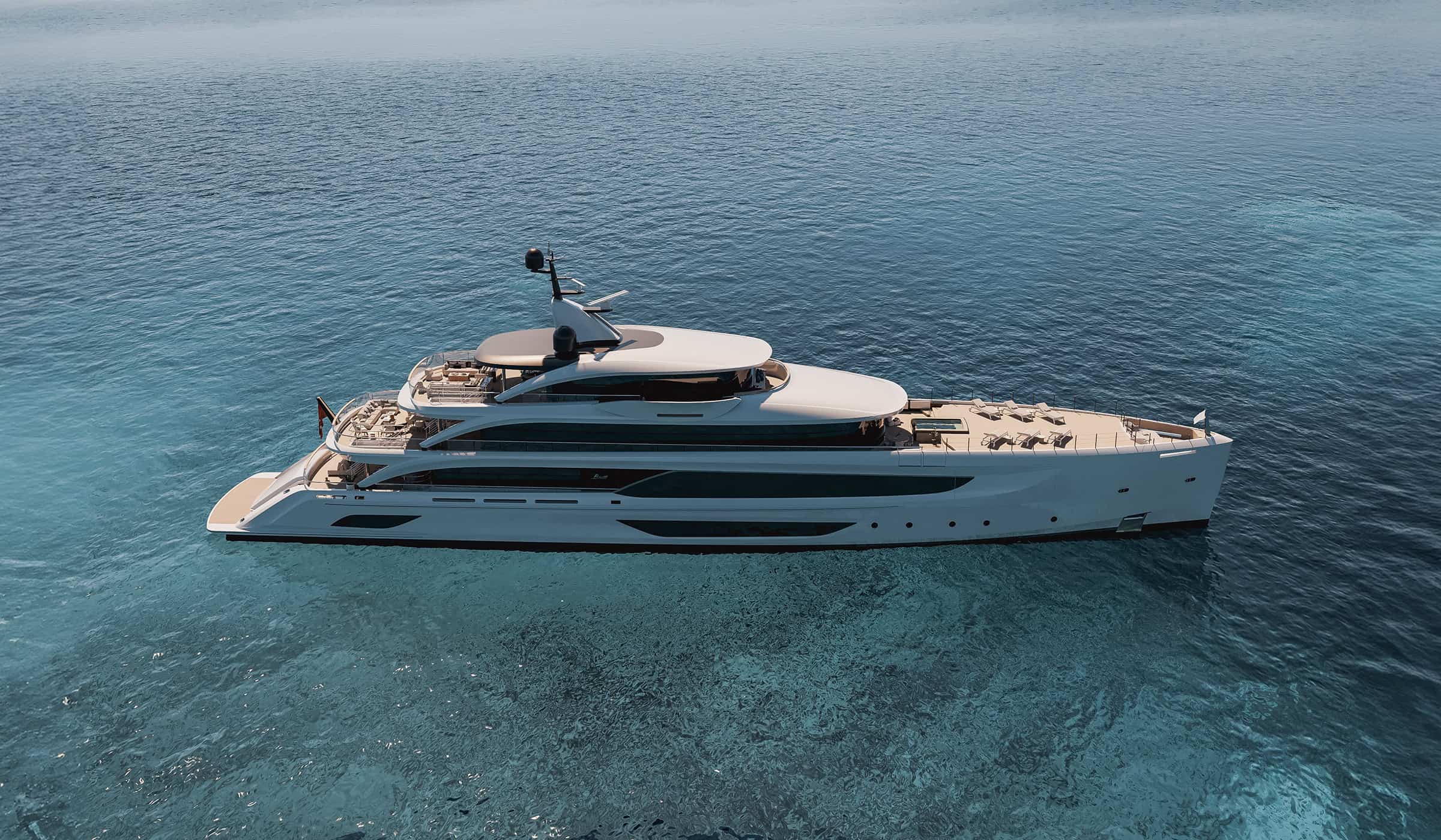 Benetti-HOY-Design-Hub-Giorgio-M-Cassetta-03-Carousel-BCentury-62M