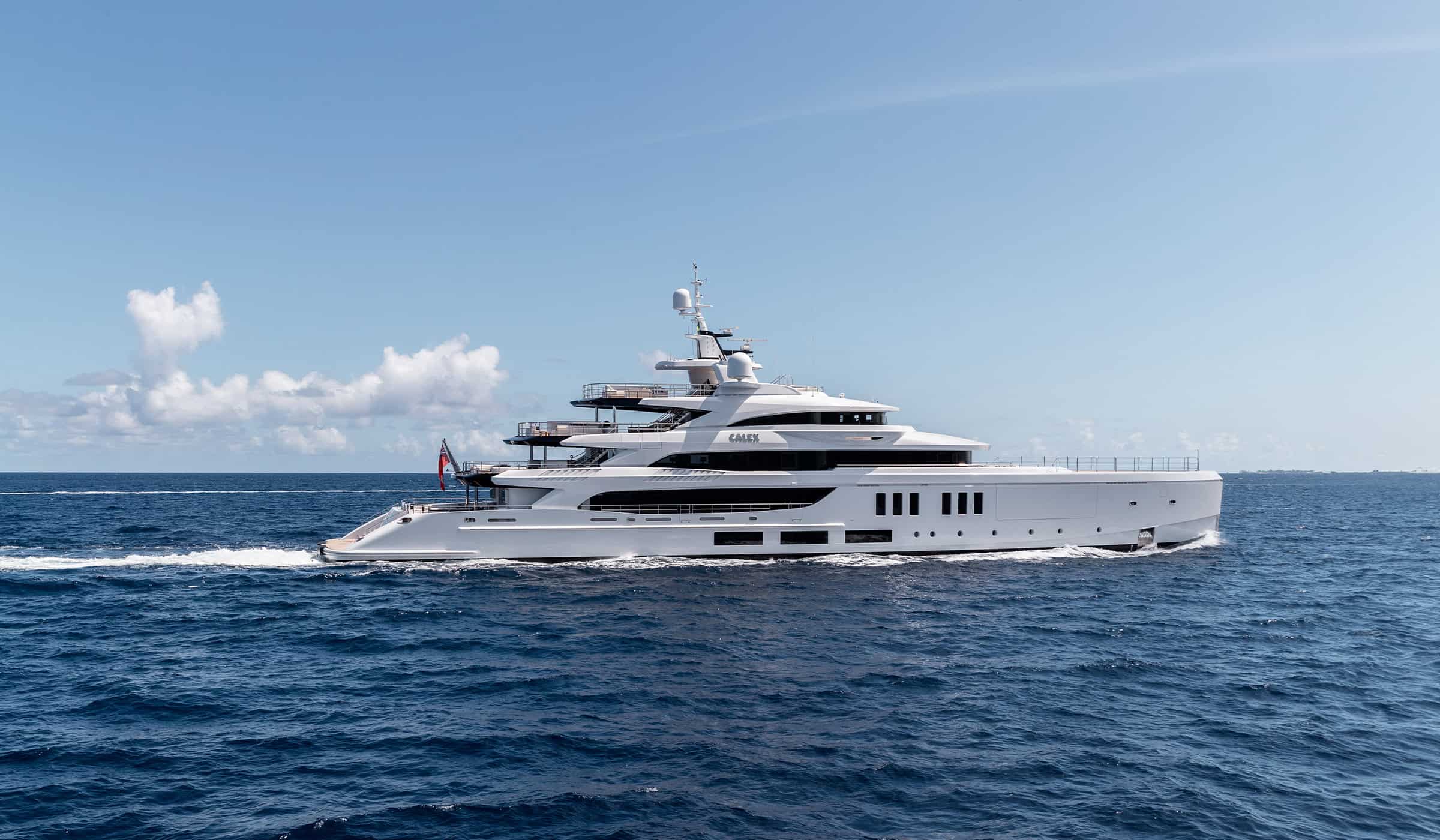 Benetti-HOY-Design-Hub-Giorgio-M-Cassetta-07-Carousel-03-Calex