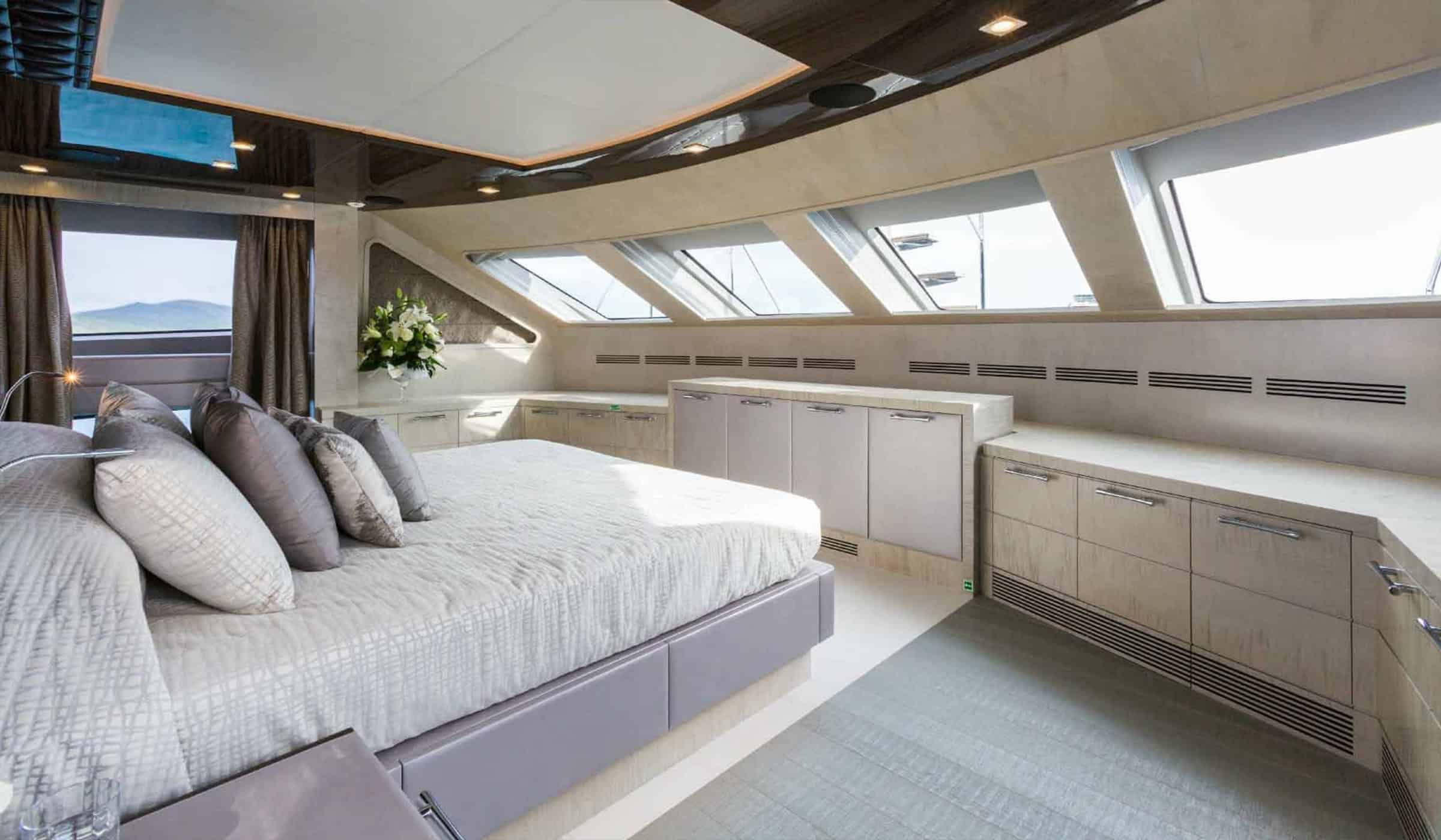 Benetti-HOY-Design-Hub-Zuretti-05-Carousel-03-Classic-121