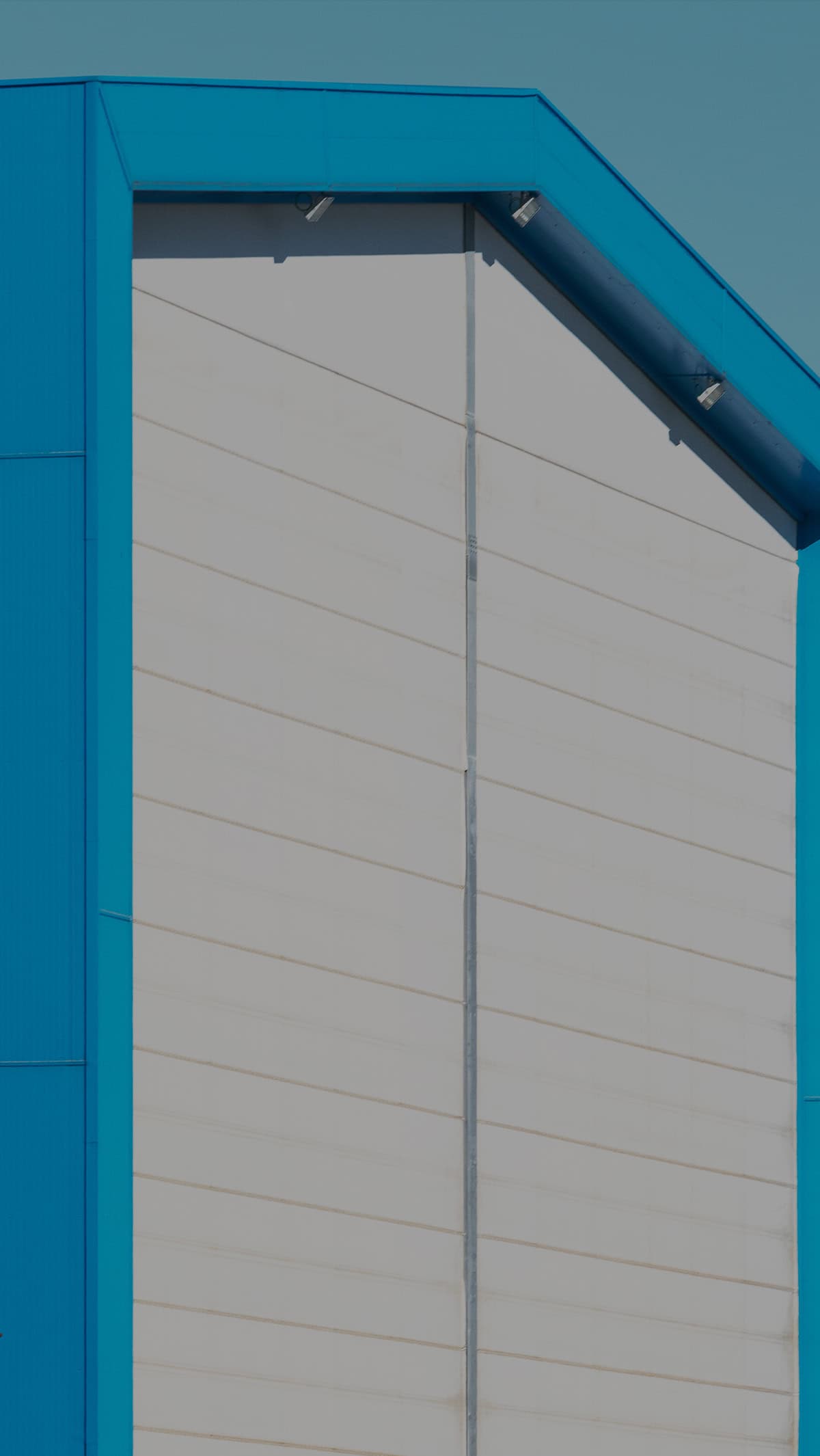 Benetti-HOY-Hybrid-Yachts-Sustainability-05-Workplace-Health-Bg-Mobile