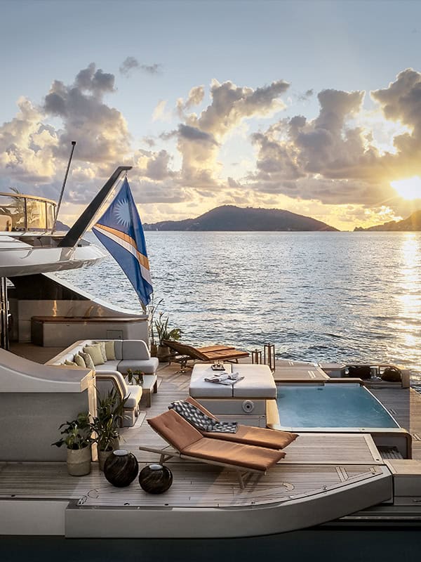 Benetti-HOY-Layout-Innovation-Oasis-Deck-05-02-Social-Design