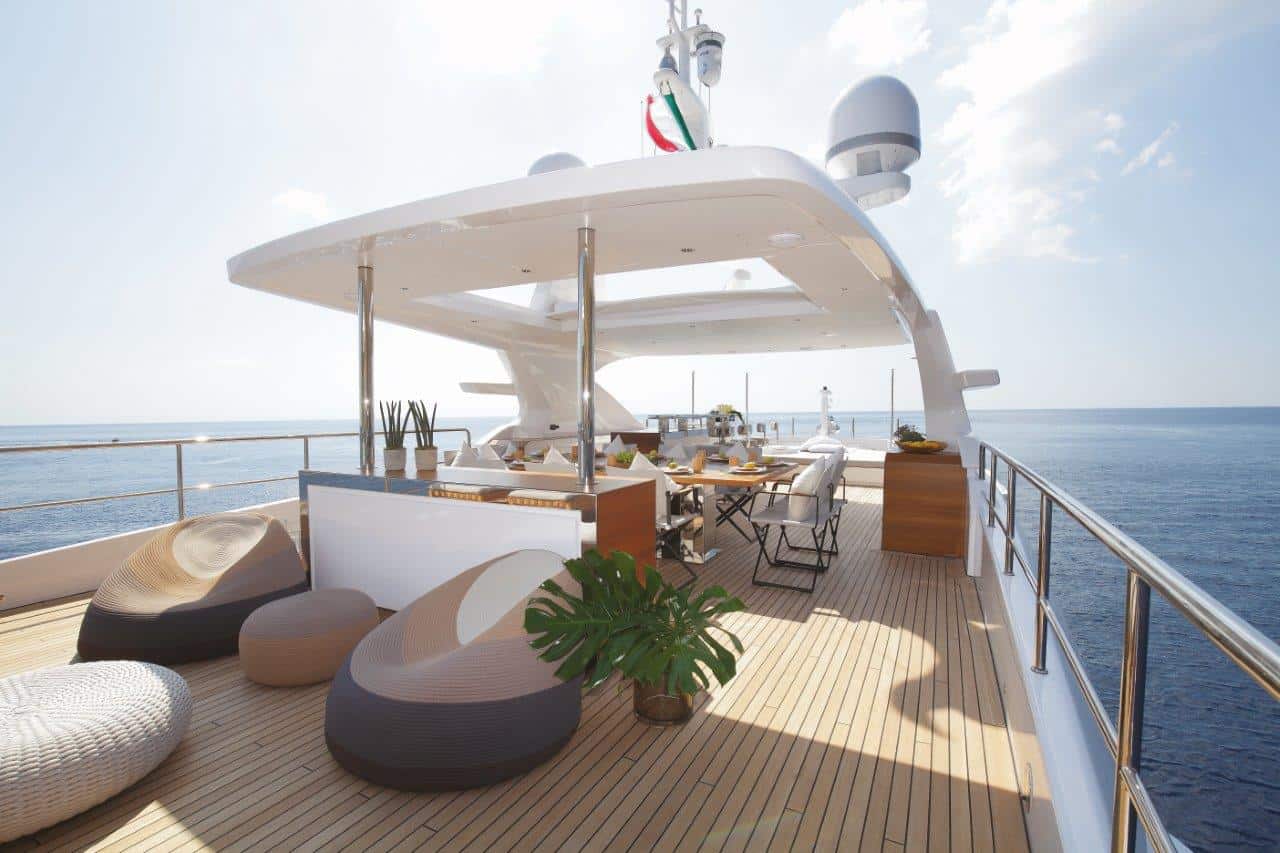 Benetti-Mediterraneo-116_exteriors-4