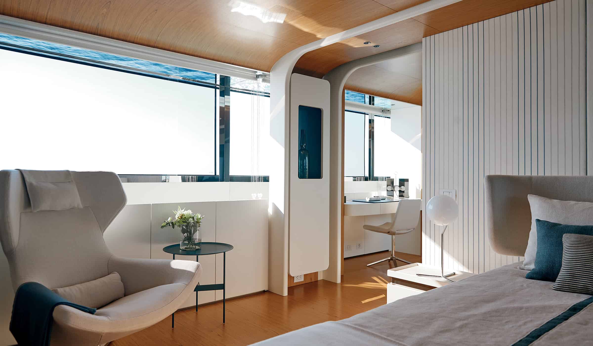 Benetti-Yachts-Class-Motopanfilo-37M-Interiors-02-Carousel-02-Main-Suite