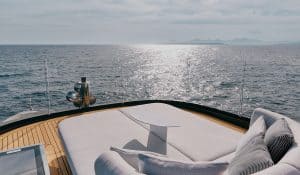 Benetti-Yachts-Class-Motopanfilo-37M-Interiors-02-Carousel-06-Observation-Deck