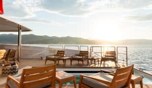 Benetti-Yachts-Custom-Alfa-Interiors-01-Carousel-01-Pool-Area