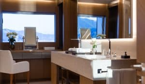 Benetti-Yachts-Custom-Alfa-Interiors-01-Carousel-05-Private-Bathroom