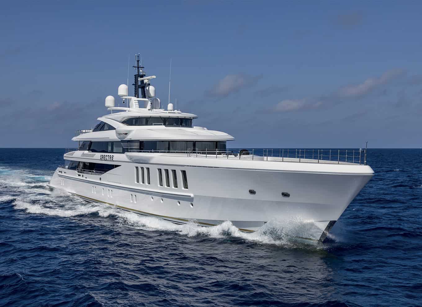 Benetti-Yachts-Custom-FB269-SPECTRE-Card
