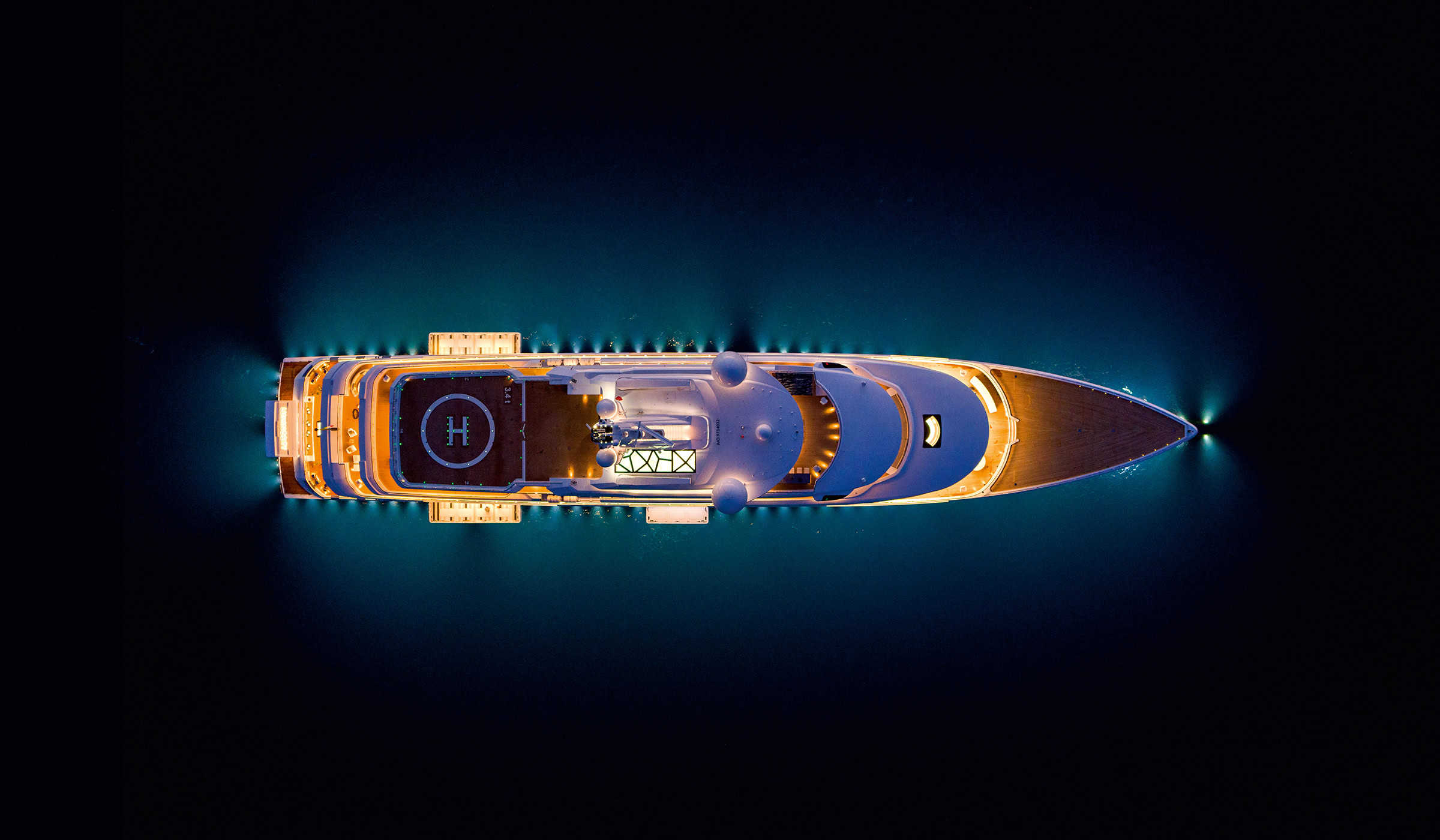 Benetti-Yachts-Custom-FB272-Luminosity-00-Overview