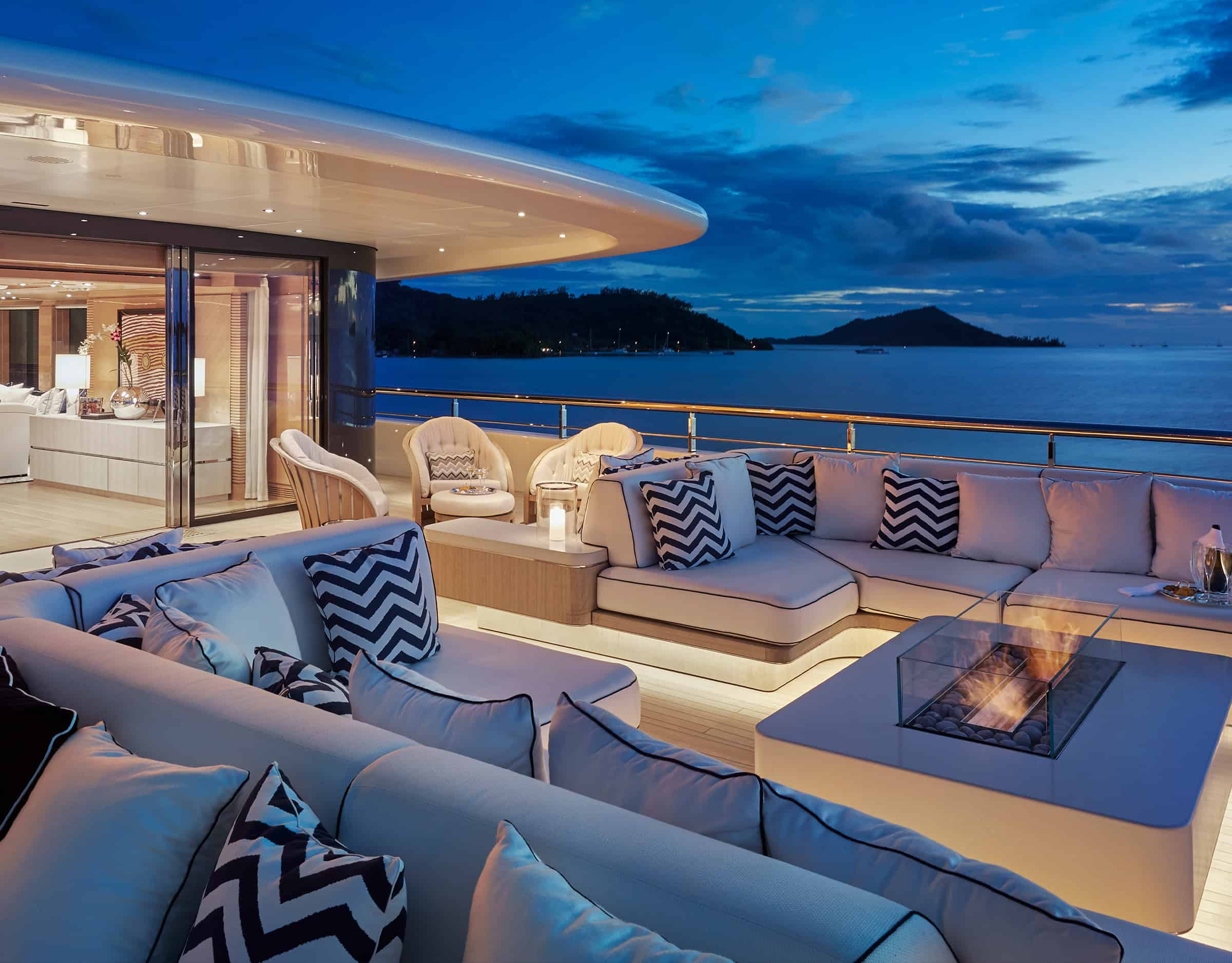 Benetti-Yachts-Custom-Ije-Exteriors-06