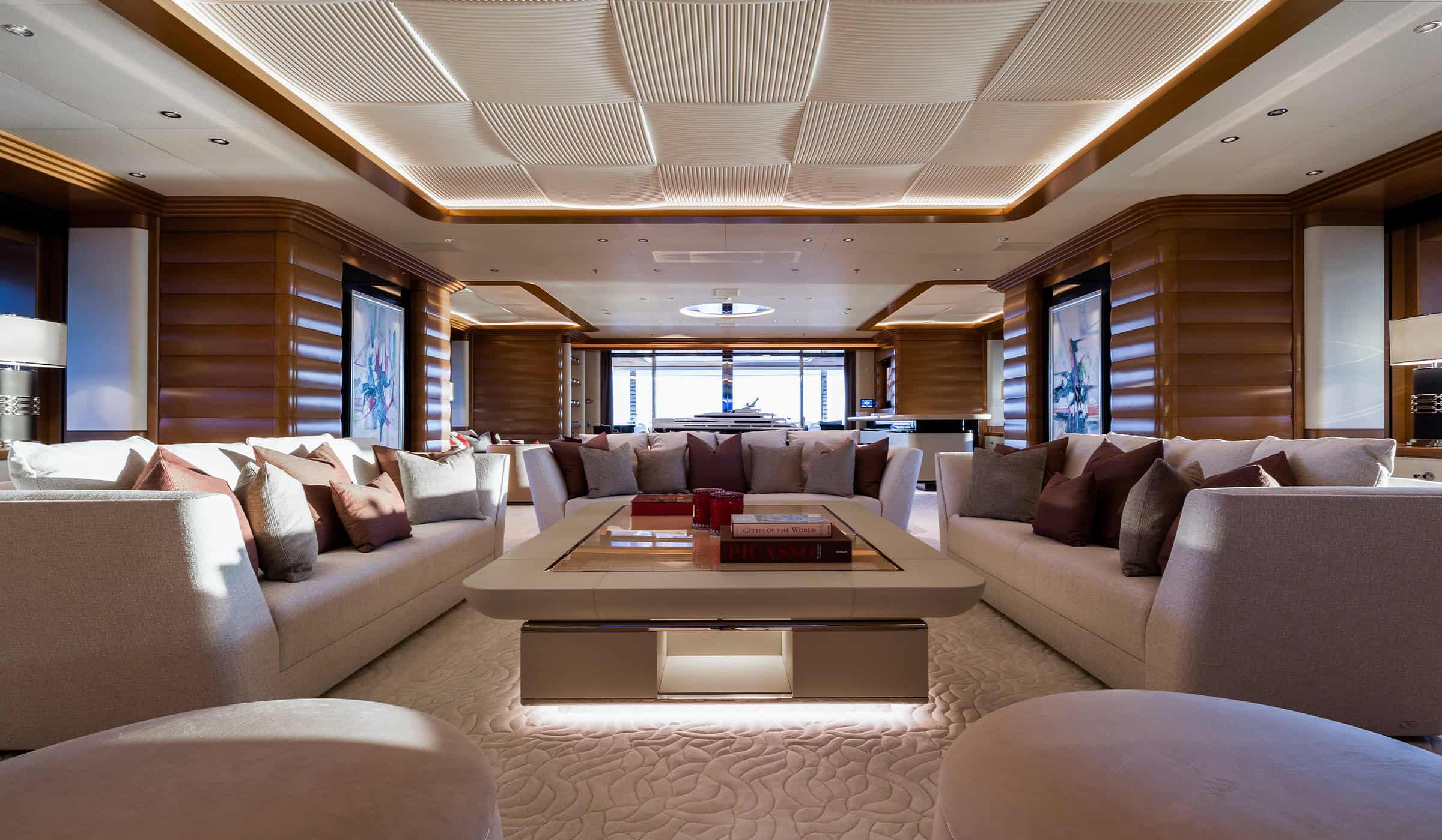 Benetti-Yachts-Custom-Lana-Exteriors-05-Carousel-03-Main-Salon