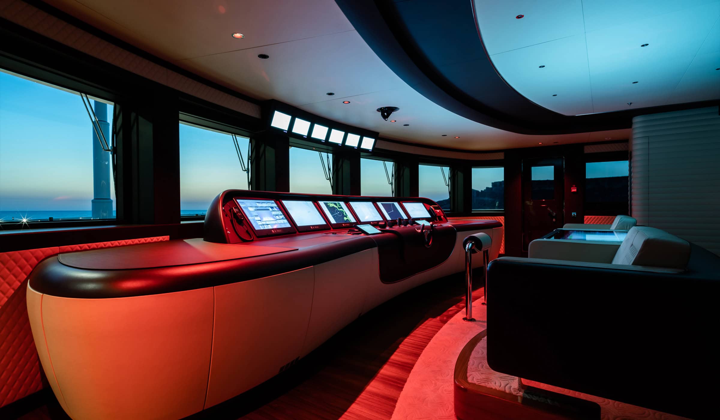 Benetti-Yachts-Custom-Lana-Exteriors-05-Carousel-05-Control-Room
