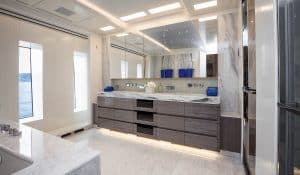 Benetti-Yachts-Custom-Seasense-Interiors-05-Carousel-04-Private-Bathroom