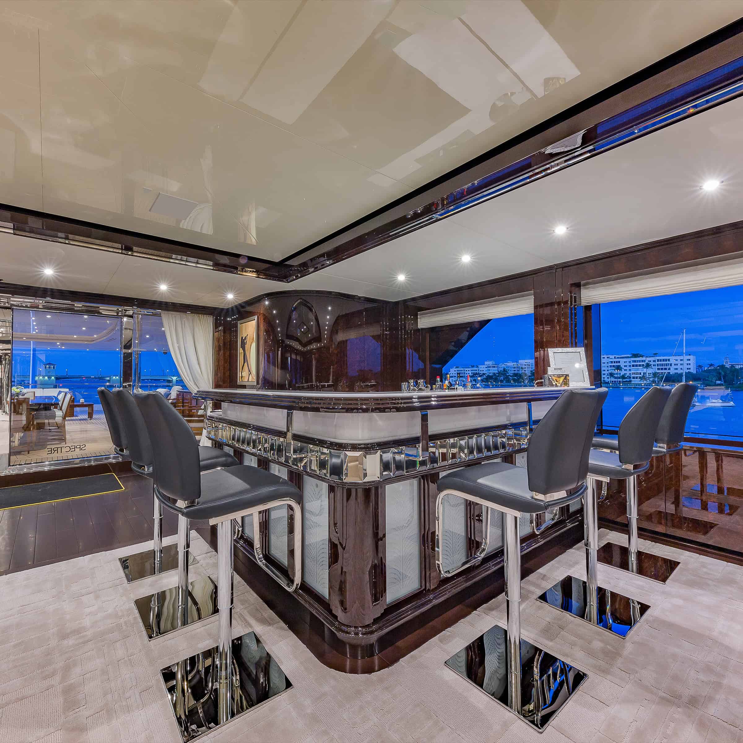 Benetti-Yachts-Custom-Spectre-Interiors-04-02-Bar