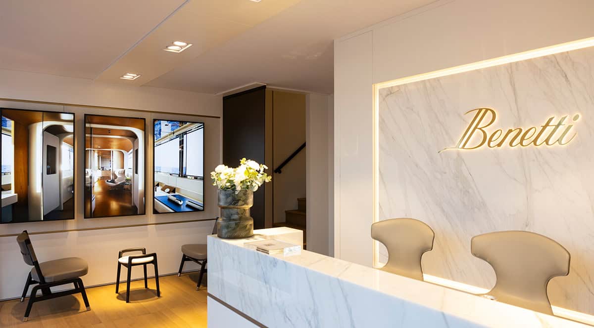 03.Benetti-Menu-Boatshow