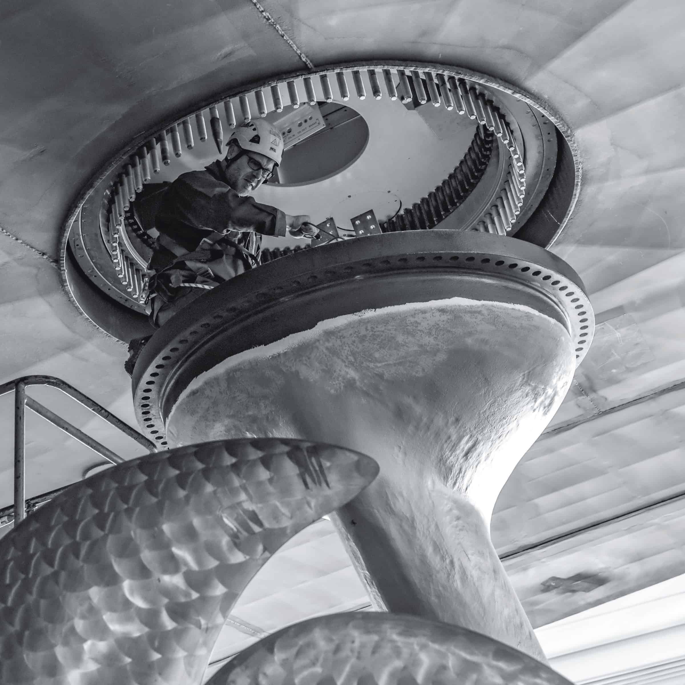 Benetti-HOY-Construction-Engineering-03-Construction