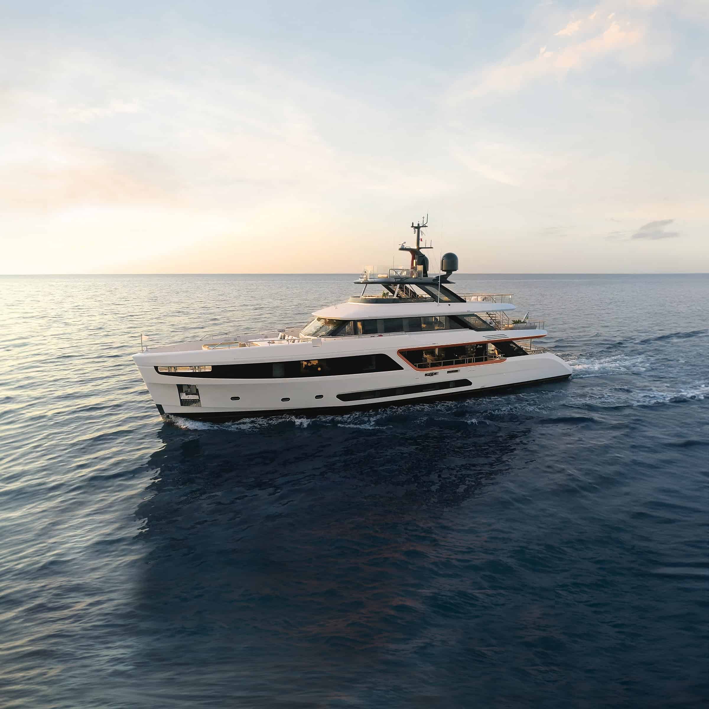 Benetti-Yachts-Motopanfilo-Family-02-02-Traditional-Elements_new