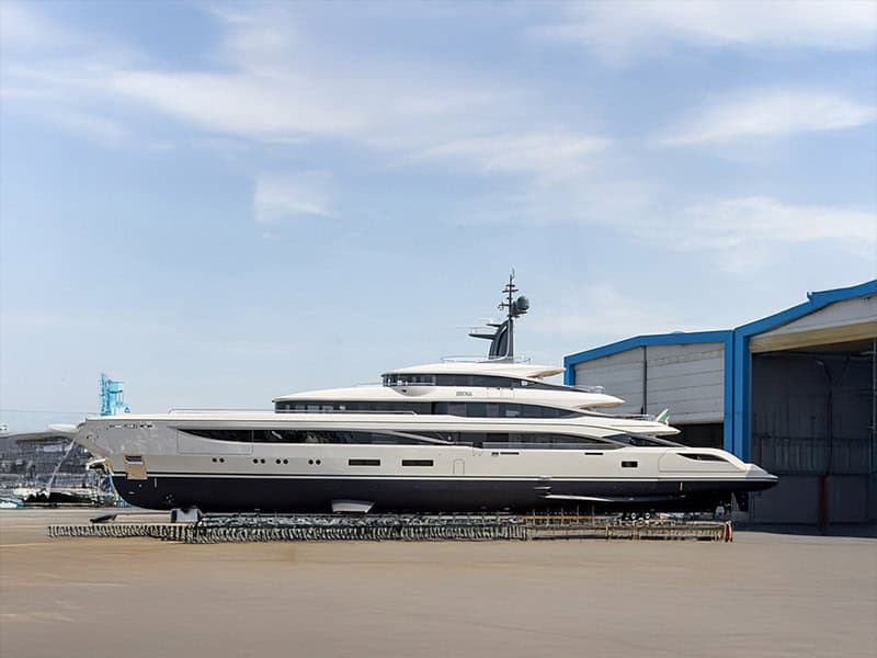 Benetti MY Iryna launch_varo (2)