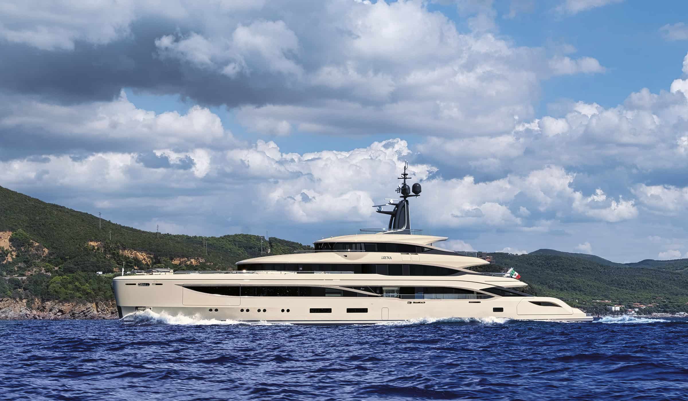 Benetti MY Iryna_running